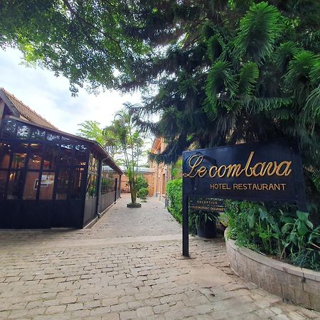 Hotel Restaurant Le Combava Antananarivo Buitenkant foto