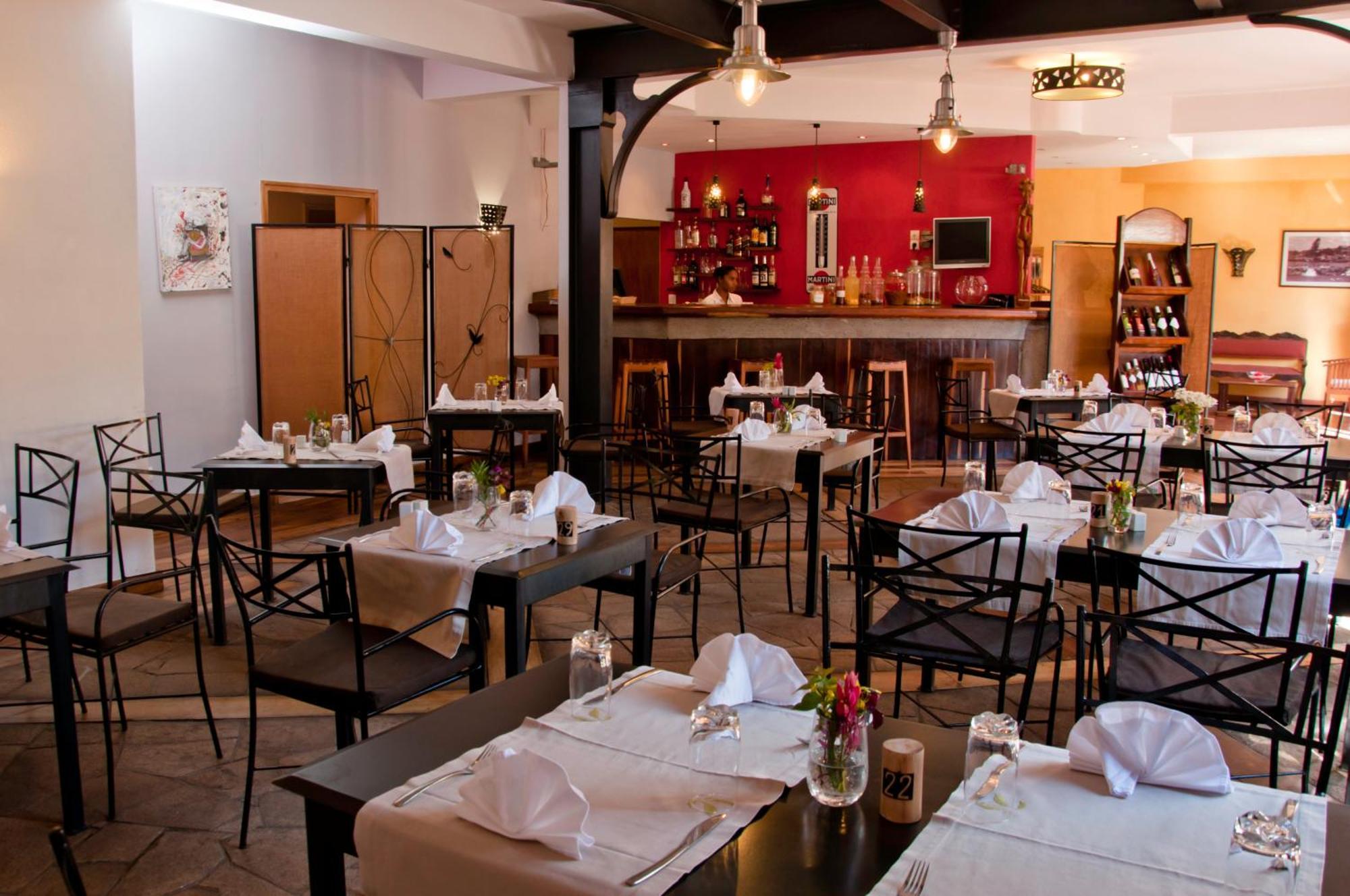 Hotel Restaurant Le Combava Antananarivo Buitenkant foto